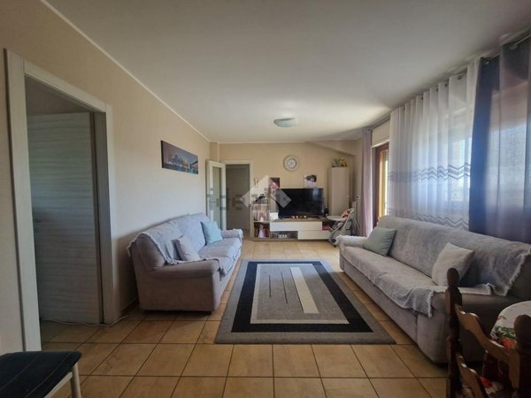 appartamento in vendita a Notaresco in zona Caporipe