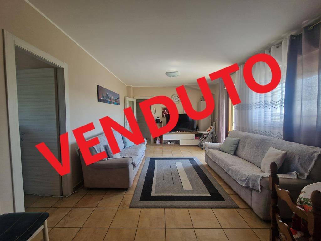 appartamento in vendita a Notaresco in zona Caporipe