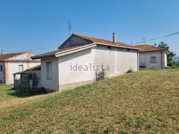 appartamento in vendita a Notaresco in zona Pianura Vomano