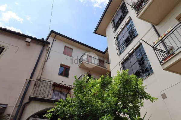appartamento in vendita a Notaresco in zona Pianura di Notaresco