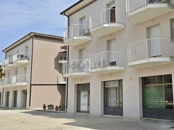 casa semindipendente in vendita a Notaresco