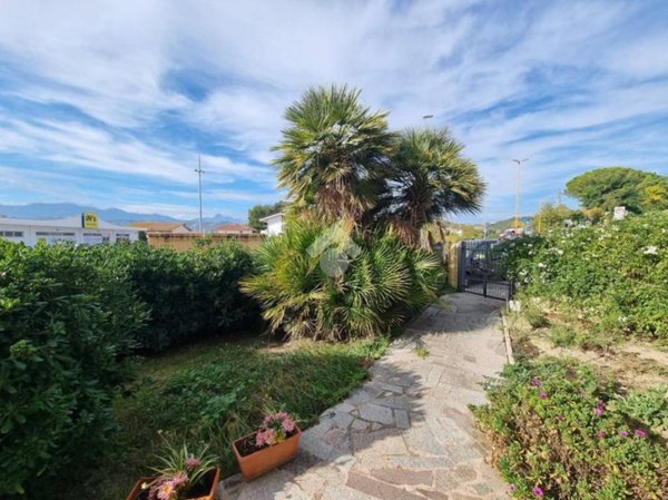 appartamento in vendita a Notaresco in zona Pianura Vomano