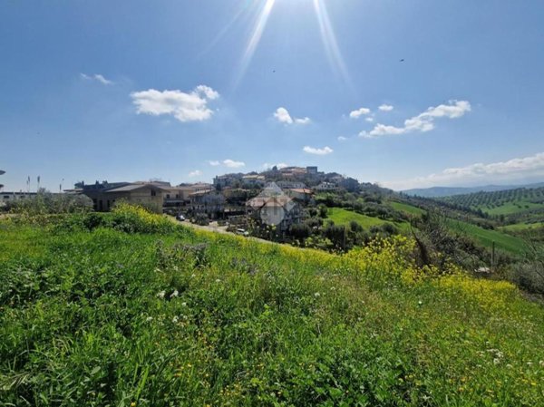 terreno edificabile in vendita a Notaresco in zona Pianura di Notaresco