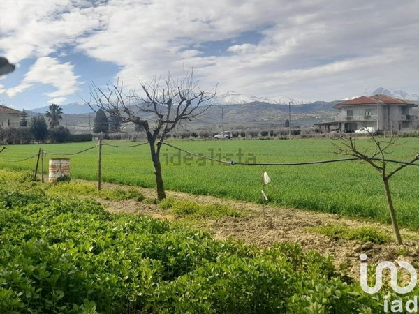 casa indipendente in vendita a Notaresco