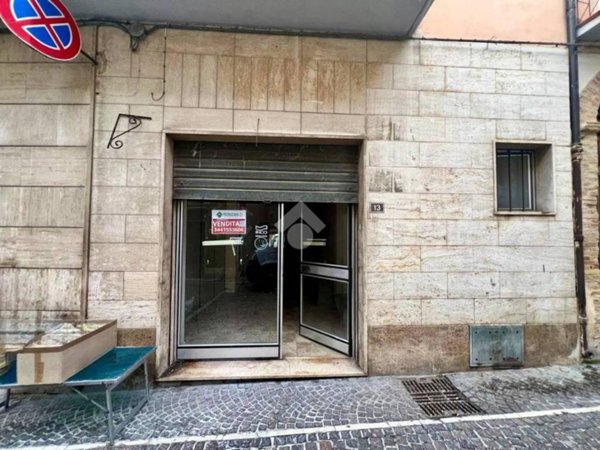 negozio in vendita a Notaresco