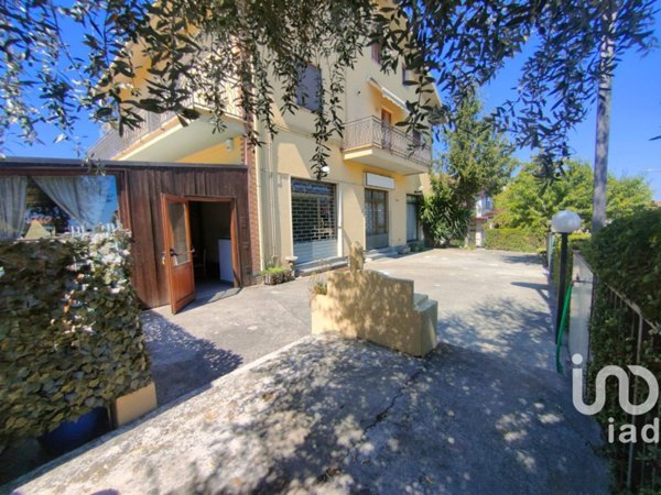 casa indipendente in vendita a Notaresco in zona Grasciano