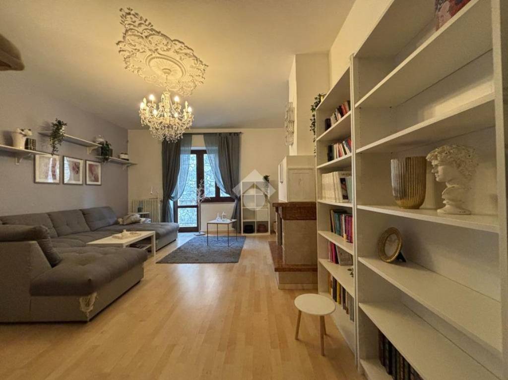 casa indipendente in vendita a Notaresco