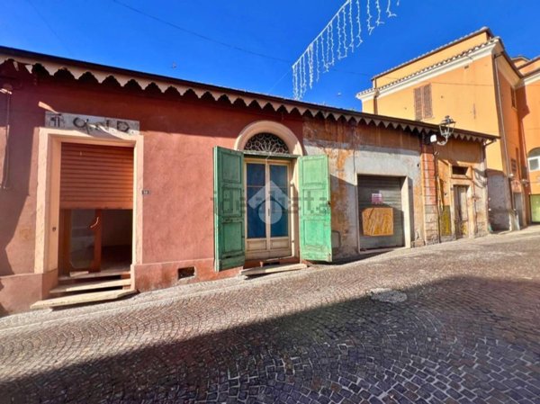 locale commerciale in vendita a Notaresco