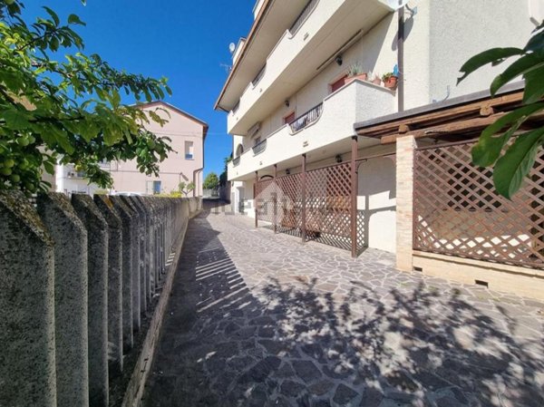appartamento in vendita a Notaresco in zona Guardia Vomano
