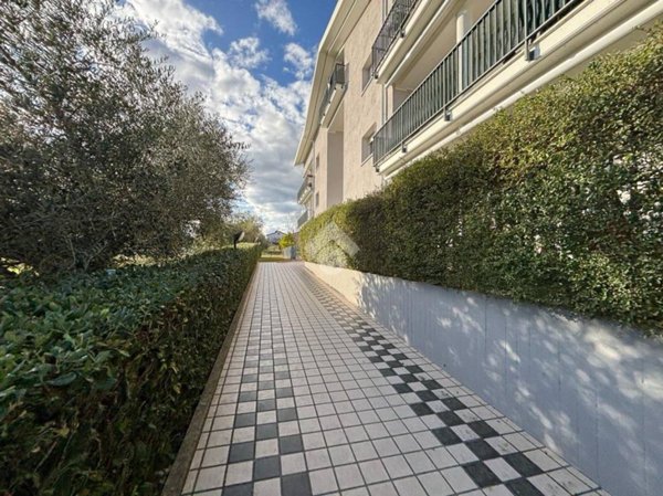 appartamento in vendita a Notaresco in zona Pianura Vomano