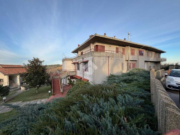 appartamento in vendita a Notaresco in zona Pianura di Notaresco