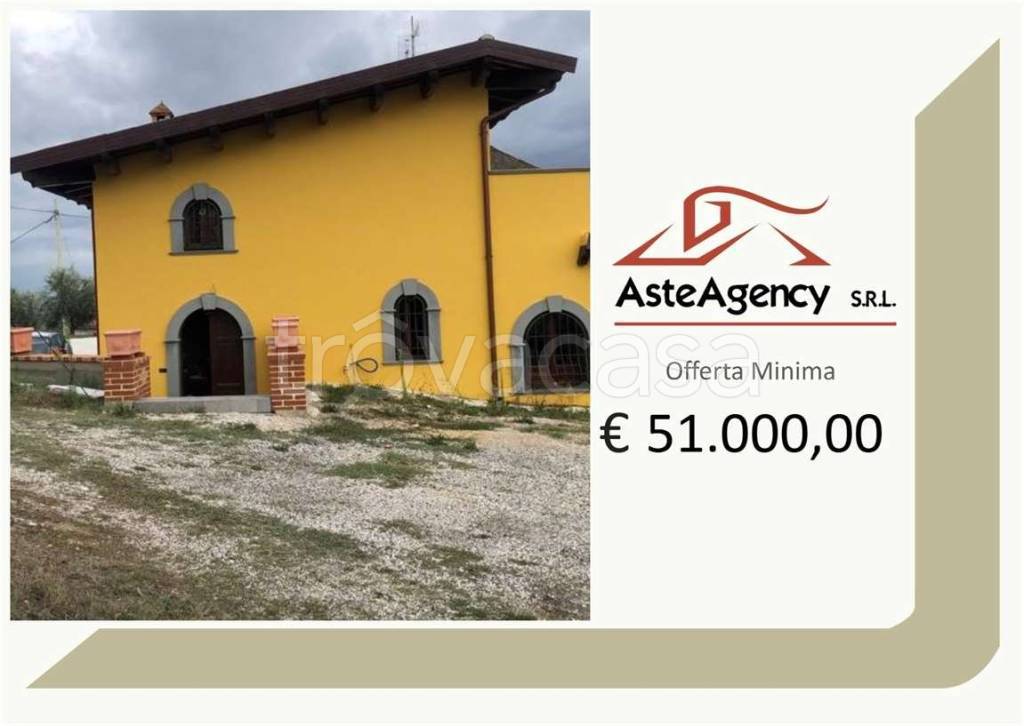 casa indipendente in vendita a Notaresco in zona Capracchia