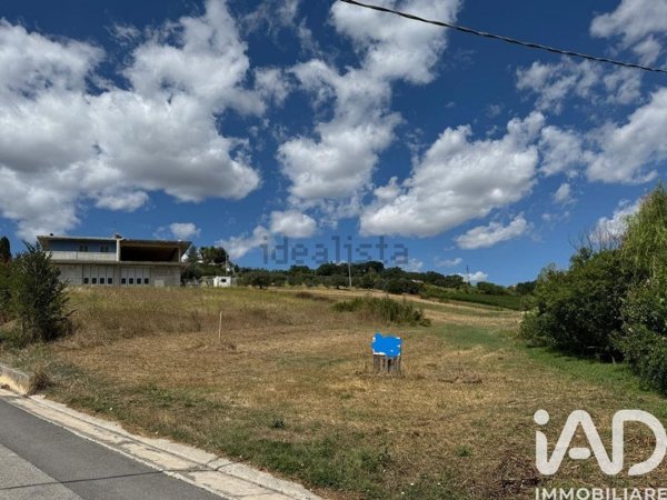 terreno edificabile in vendita a Notaresco in zona Guardia Vomano