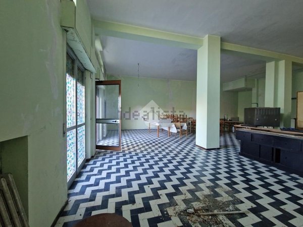 locale di sgombero in vendita a Notaresco