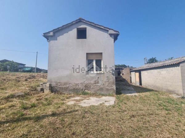 appartamento in vendita a Notaresco in zona Torrio