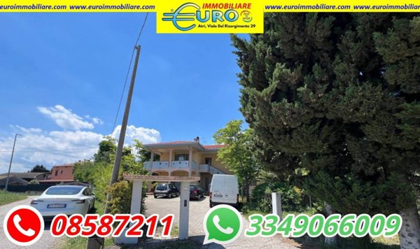 casa indipendente in vendita a Notaresco in zona Caporipe