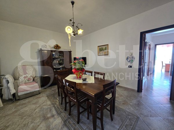casa indipendente in vendita a Notaresco in zona Pianura di Notaresco