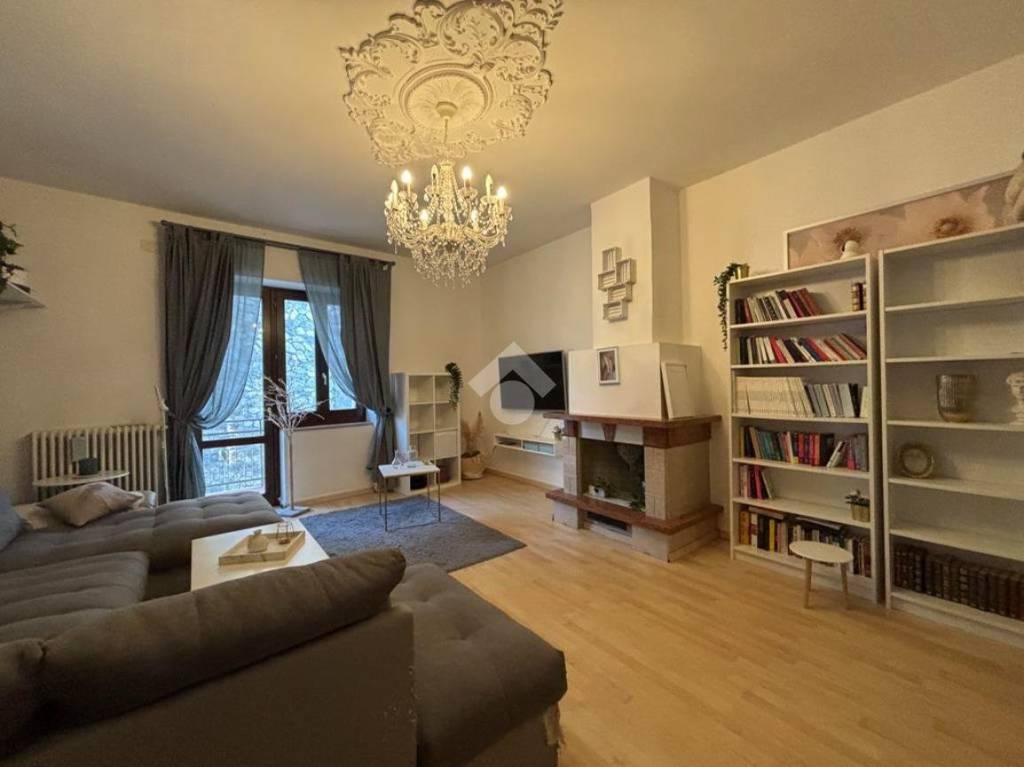 casa indipendente in vendita a Notaresco in zona Pianura di Notaresco
