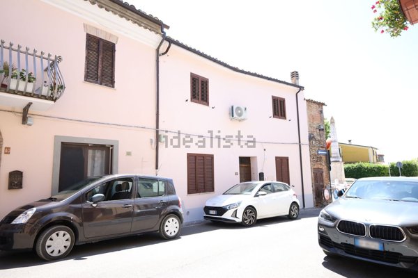 casa indipendente in vendita a Notaresco in zona Pianura di Notaresco