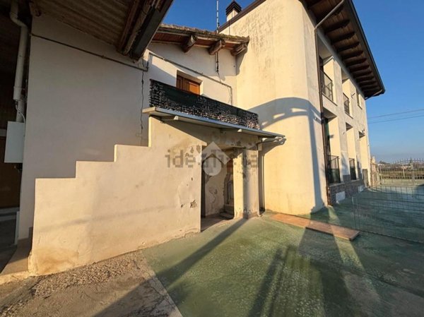 appartamento in vendita a Notaresco in zona Pianura Vomano