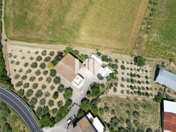 casa indipendente in vendita a Notaresco in zona Guardia Vomano