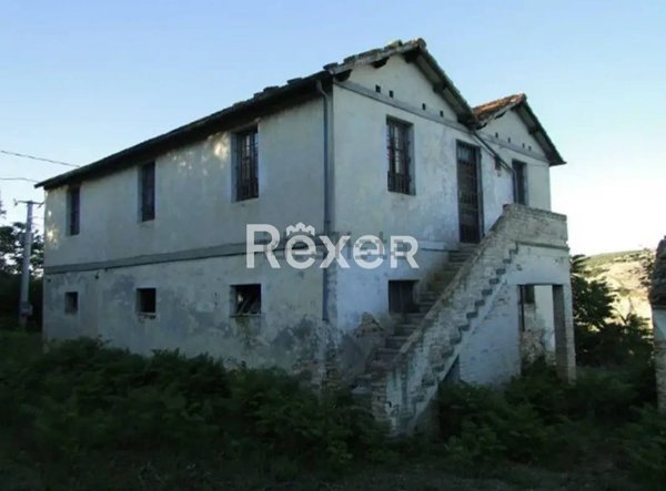 casale in vendita a Notaresco in zona Guardia Vomano