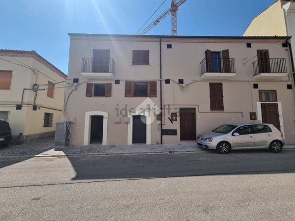 casa semindipendente in vendita a Penna Sant'Andrea