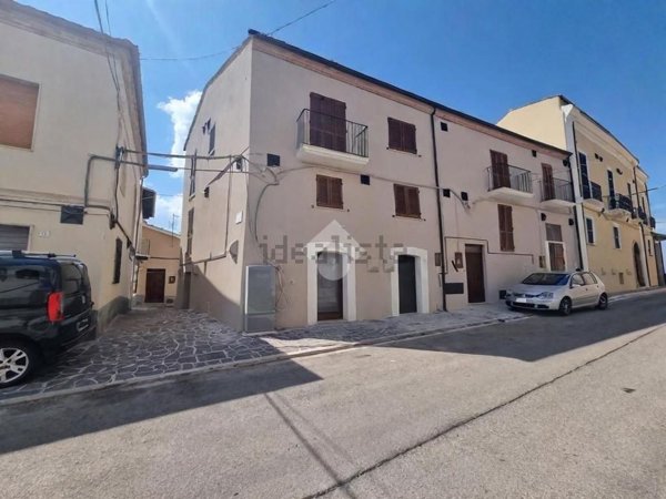 casa indipendente in vendita a Penna Sant'Andrea