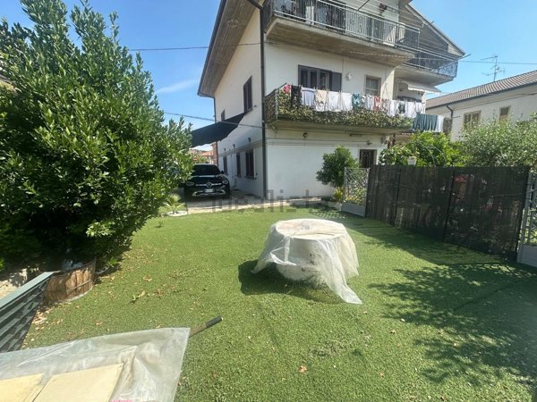 appartamento in vendita a Penna Sant'Andrea in zona Val Vomano