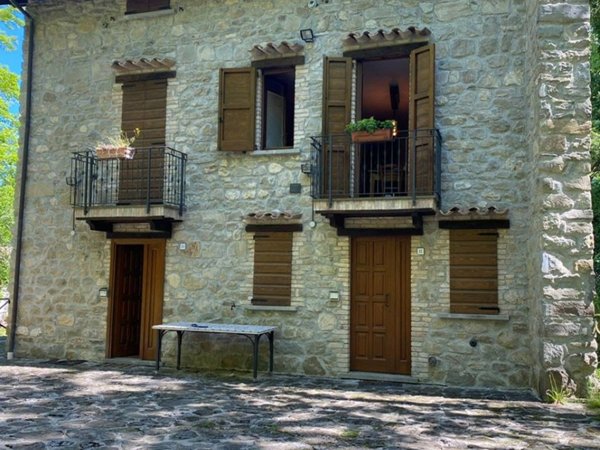 casa indipendente in vendita a Pietracamela in zona Prati di Tivo