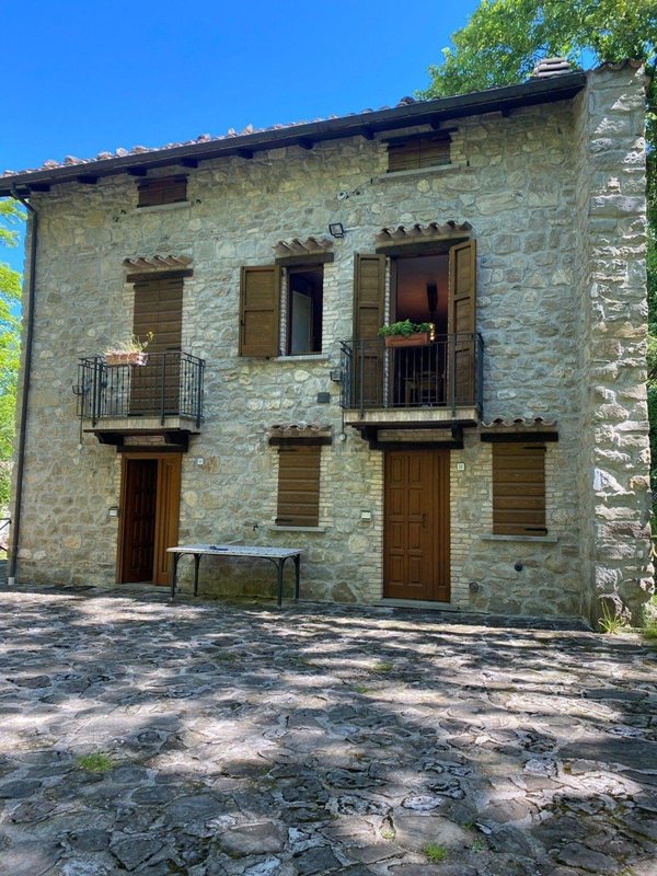appartamento in vendita a Pietracamela in zona Prati di Tivo