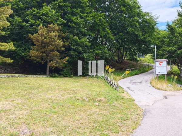 appartamento in vendita a Pietracamela in zona Prati di Tivo