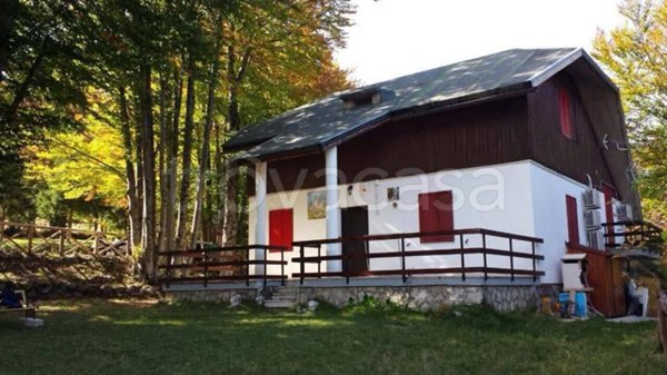 casa indipendente in vendita a Pietracamela in zona Prati di Tivo