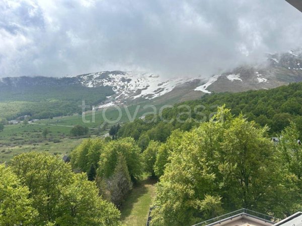 appartamento in vendita a Pietracamela in zona Prati di Tivo