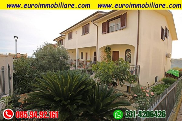 appartamento in vendita a Pineto in zona Mutignano