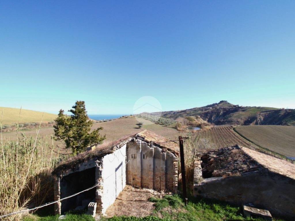 casa indipendente in vendita a Pineto