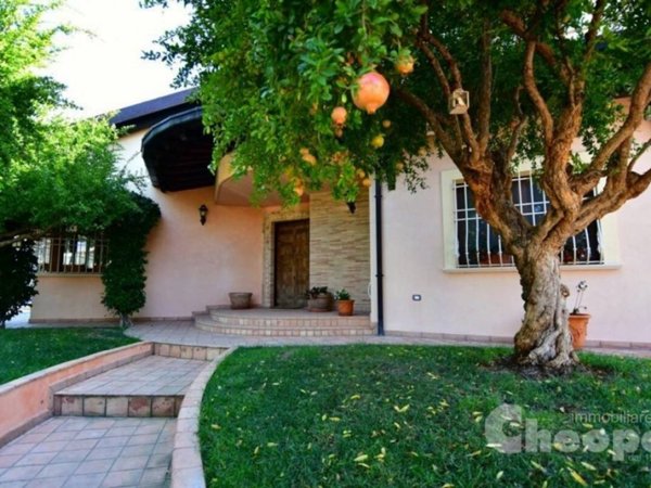 casa indipendente in vendita a Pineto