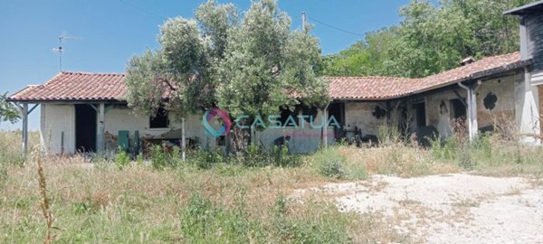 casa indipendente in vendita a Pineto