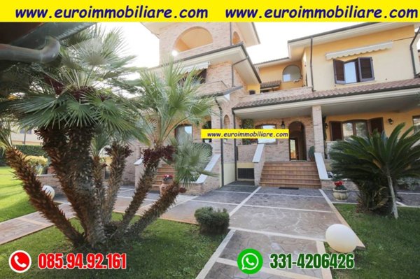 casa indipendente in vendita a Pineto