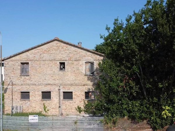 terreno agricolo in vendita a Pineto in zona Scerne