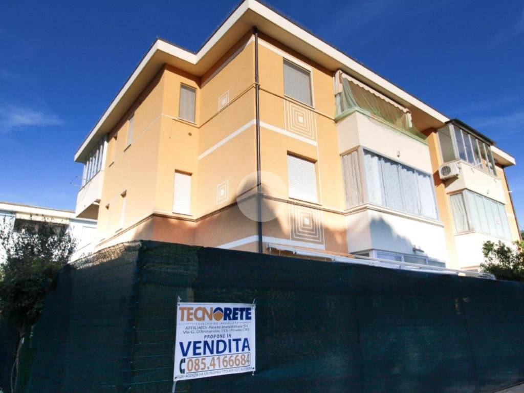 appartamento in vendita a Pineto in zona Scerne