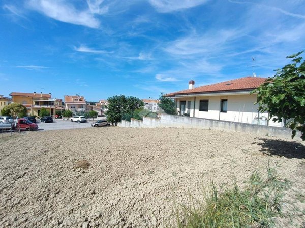 terreno edificabile in vendita a Pineto in zona Torre San Rocco