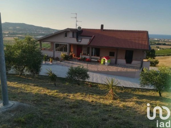 casa indipendente in vendita a Pineto in zona Colle Morino