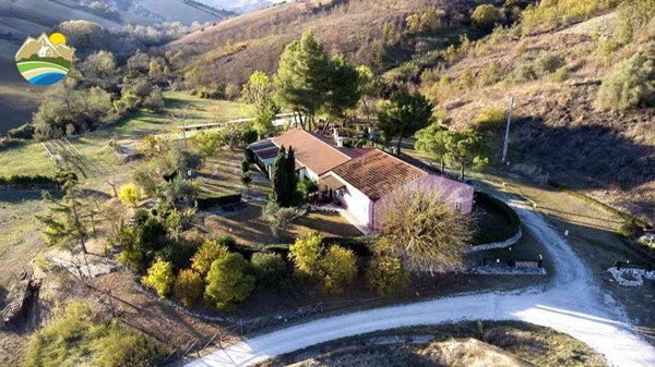 casa indipendente in vendita a Pineto