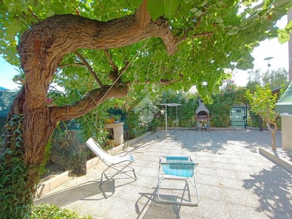 appartamento in vendita a Pineto in zona Scerne