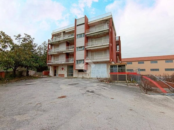 appartamento in vendita a Pineto in zona Scerne