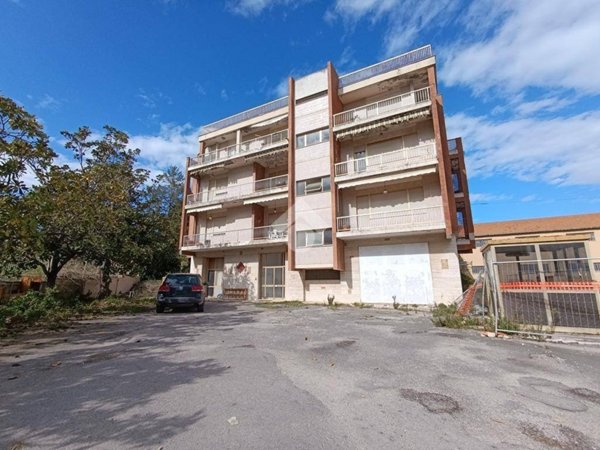 appartamento in vendita a Pineto in zona Scerne
