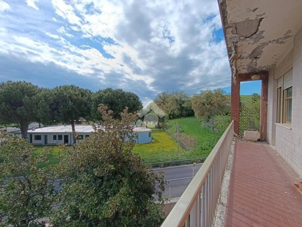 appartamento in vendita a Pineto in zona Scerne