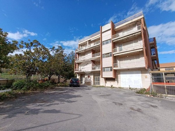 appartamento in vendita a Pineto in zona Scerne