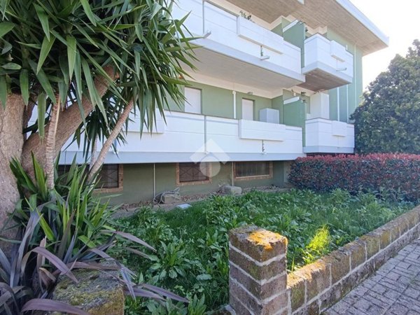 casa indipendente in vendita a Pineto in zona Scerne